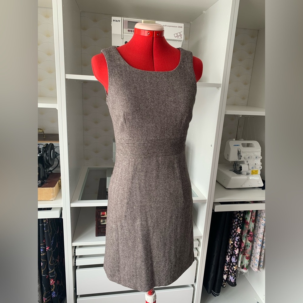 Elegant Brown Sleeveless Dress